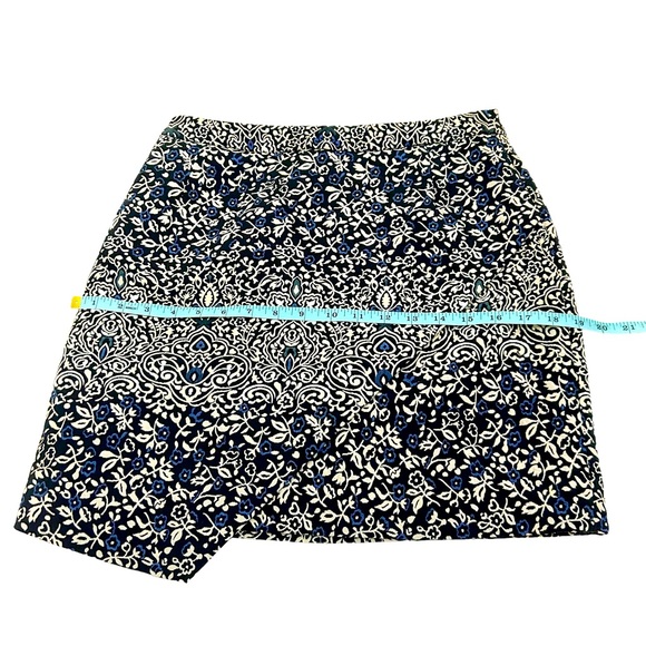 H&M Floral Multicolor Jacquard Faux Wrap Asymmetrical Hem Mini Skirt, Size 8 - Picture 10 of 14